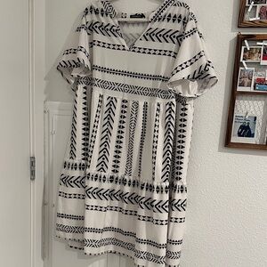 BloomChic Monochrome Patterned Midi Dress